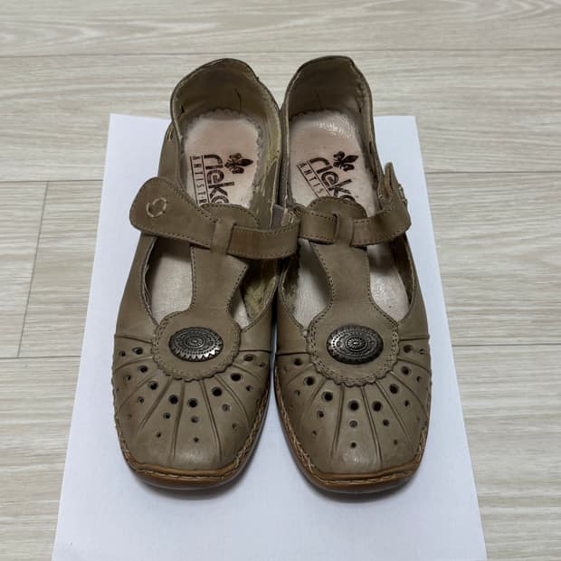 Riecker 밸크로 펀칭 메리제인