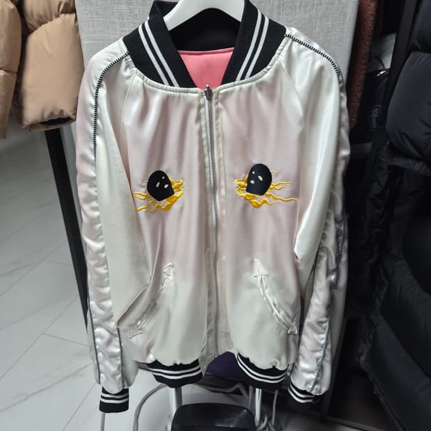 Youths in balaclava 스카잔 라지사이즈