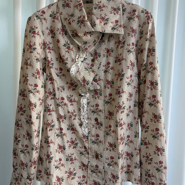 비비안웨스트우드 블라우스