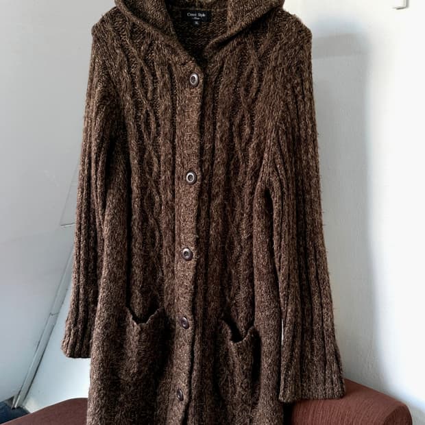 Cable patterned hooded long knit jacket