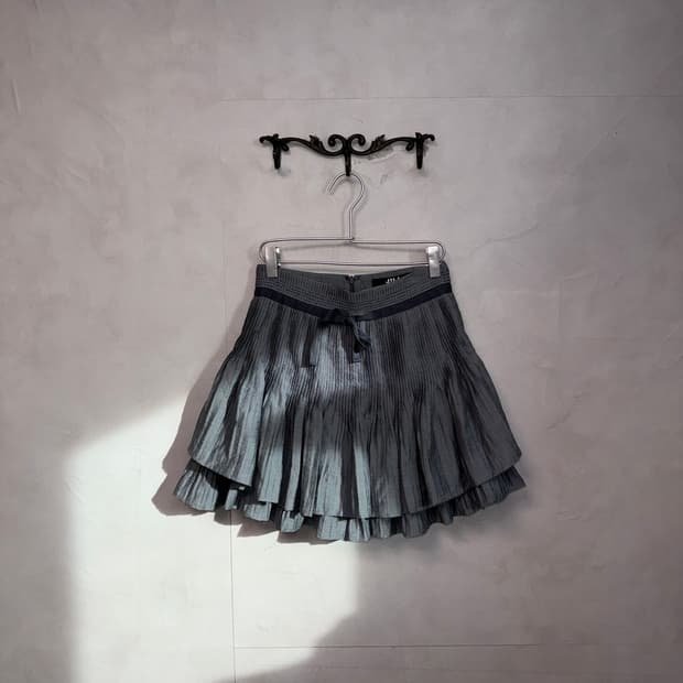 Jill Stuart charcoal stripe pleats skirt