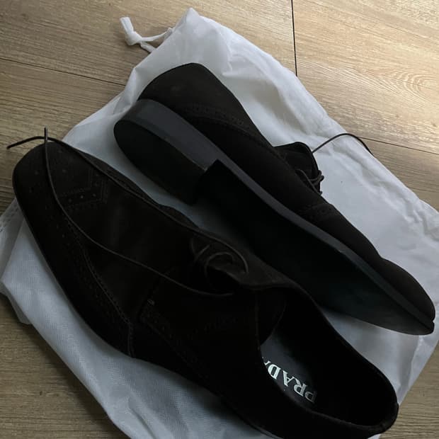 프라다 스웨이드 브로그 슈즈