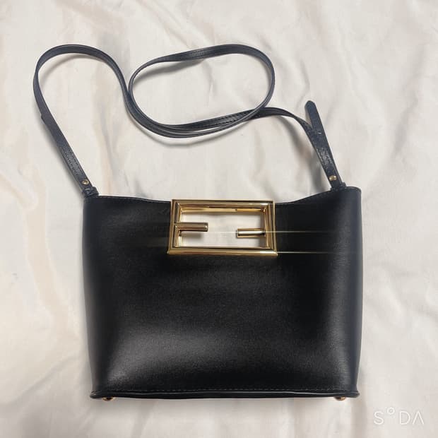 펜디 웨이 숄더백 블랙