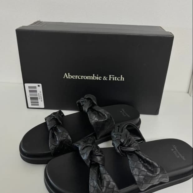 새상품 Abercrombie & Fitch 샌들 US 7  (보테가st)