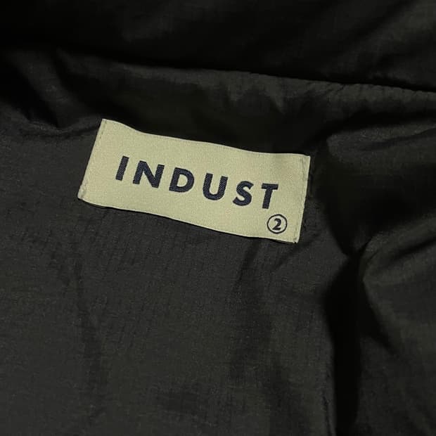 인더스트 덕다운 패딩베스트 블랙 2사이즈 민트급