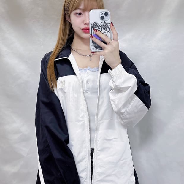 나이키 00‘s 테니스로고 스우시 흰검 바람막이 