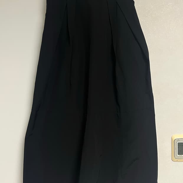 유노이아 ss 클래식 턱 스커트