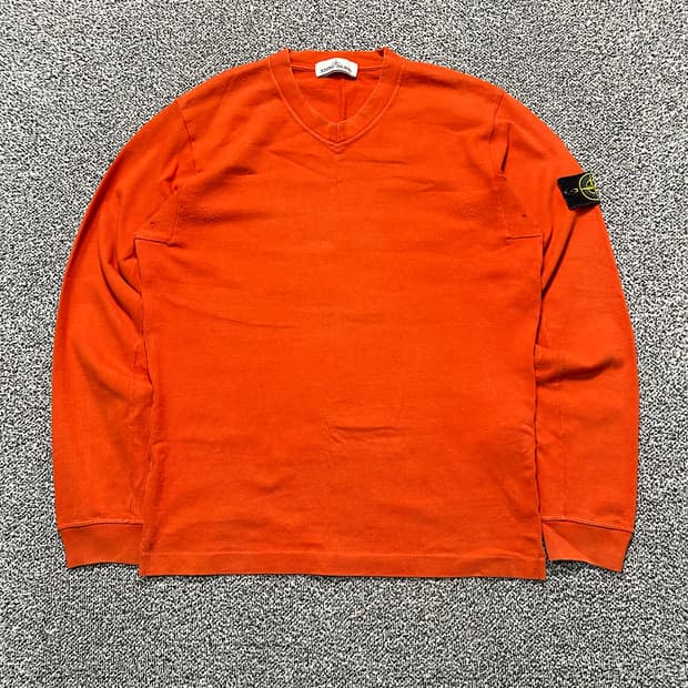 스톤 아일랜드(Stone Island) 오렌지 크루넥 니트