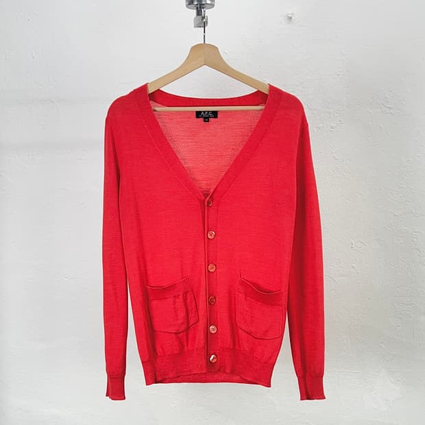 아페쎄 레드 울 실크 혼방 브이넥 니트 가디건