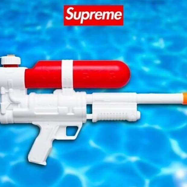 Supreme 슈프림 x 슈퍼 소커 50 워터 블래스터 화이트 - 19S