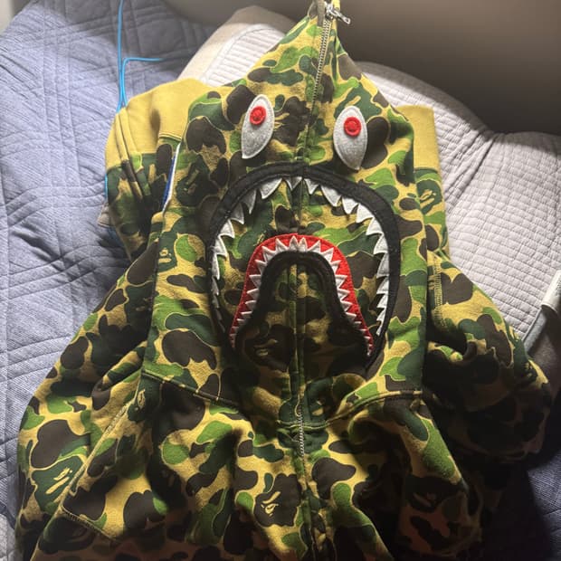 베이프 카모 후드집업