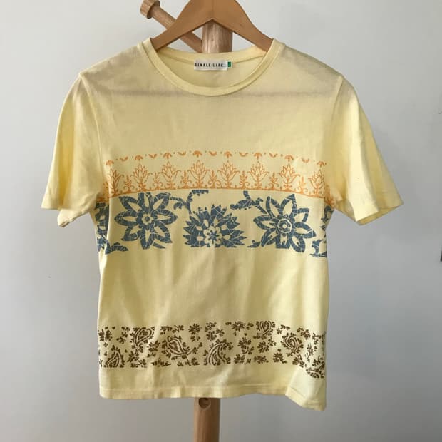 모리걸 옐로우 티셔츠