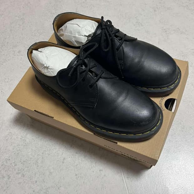 닥터마틴 1461 나파 블랙 UK7 (260)