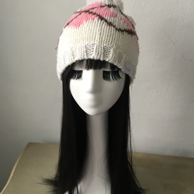 pom knit beanie