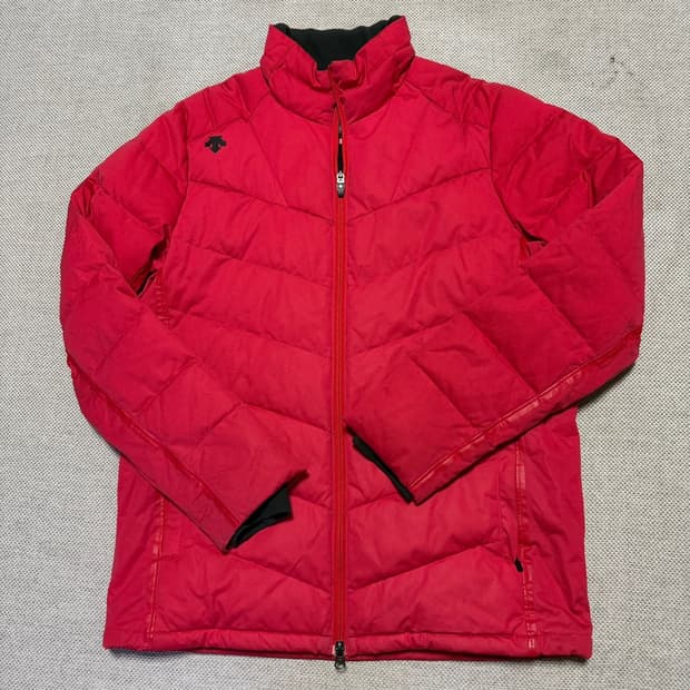 데상트 사이드로고 경량패딩 자켓