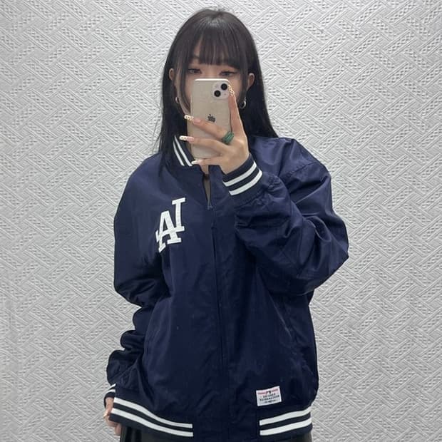 뉴에라 올드스쿨 레트로 새틴 바시티 자켓 110 C09875