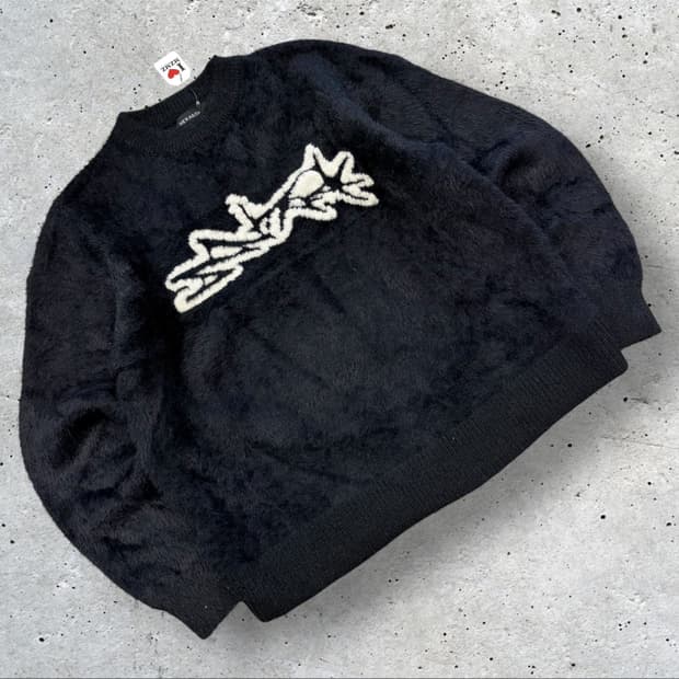 헥사곤 블랙 퍼 니트 C311