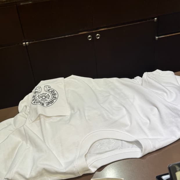 크롬하츠 홀스슈 로고 포켓 티셔츠 화이트 M