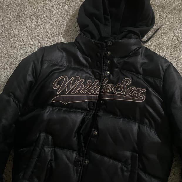 MLB 후드 레이어드 바시티 패딩 자켓 블랙