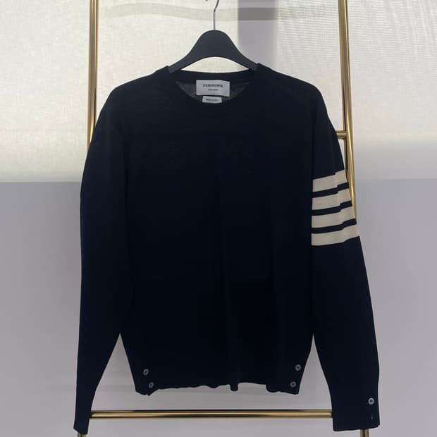 톰브라운 라운드 니트