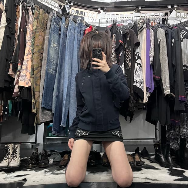 지퍼 디테일 네이비 크롭 후드 자켓