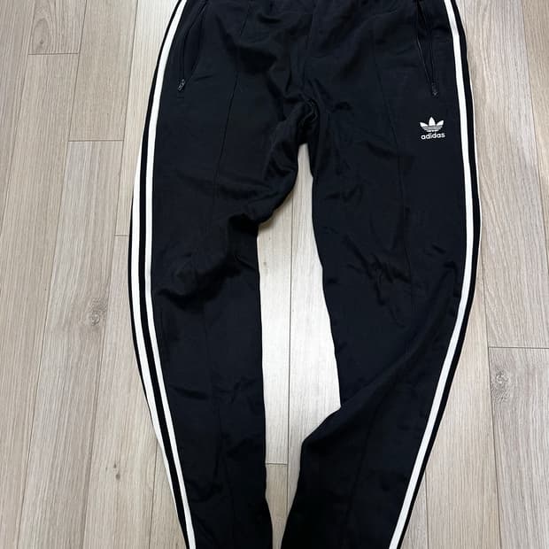 아디다스 버켄바우어 트랙팬츠