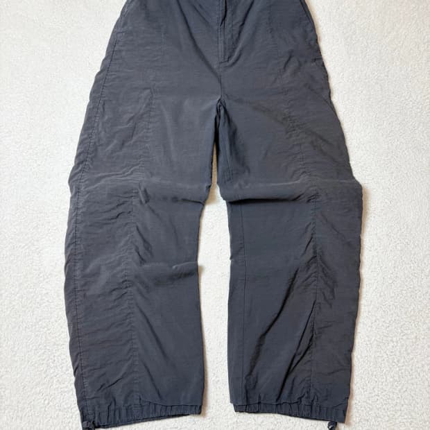 아모멘토 20FW 피그먼트 커브드 팬츠 PN6589