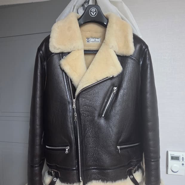 디아프바인 다크 브라운 라이더 무스탕