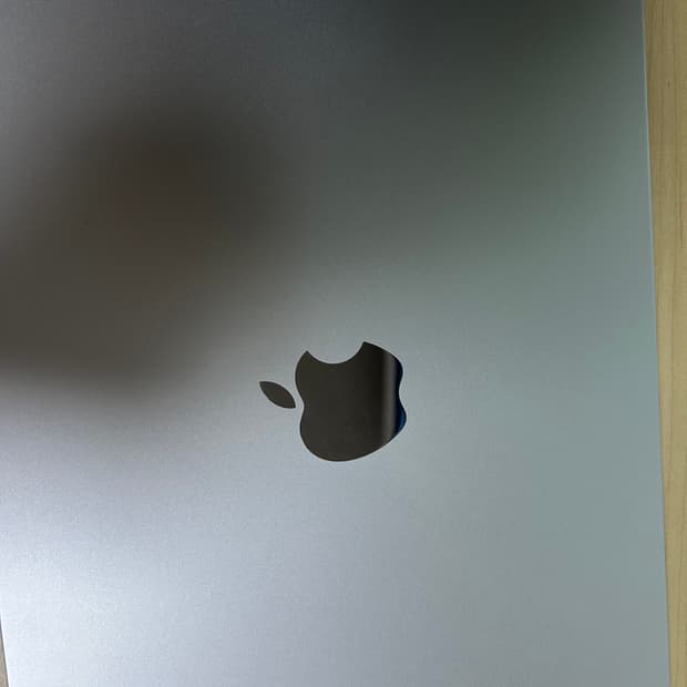 (급)맥북 에어 m2 13인치 실버 판매합니다(지금 당장 직거래 해주시면