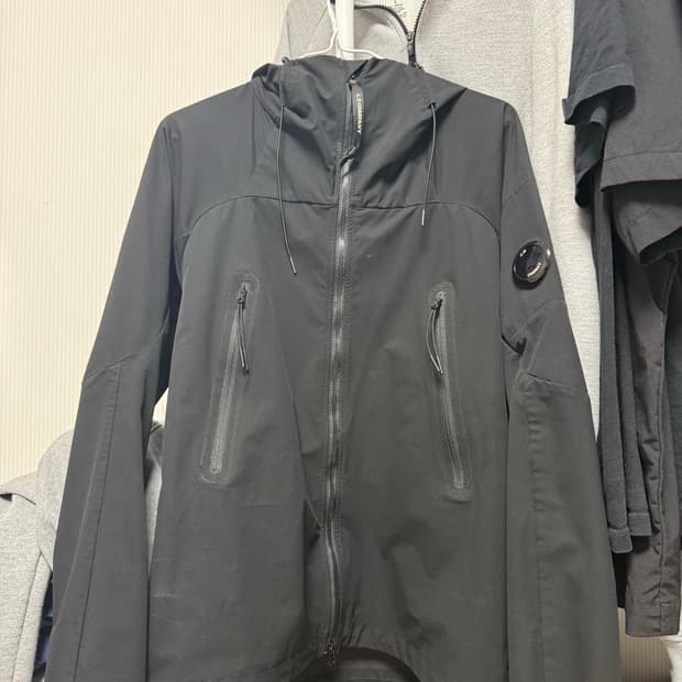 Cp컴퍼니 프로텍 렌즈 바람막이 46사이즈 s-m