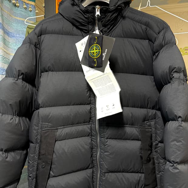 (새상품) 25fw 스톤아일랜드 심리스 패딩