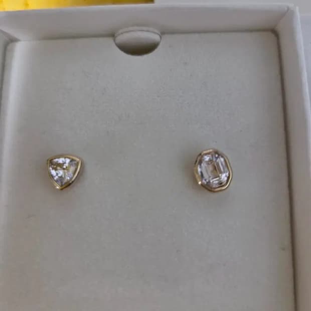 새제품)스와로브스키 스터드 귀걸이 정품