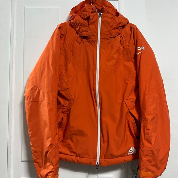 나이키 ACG 바람막이