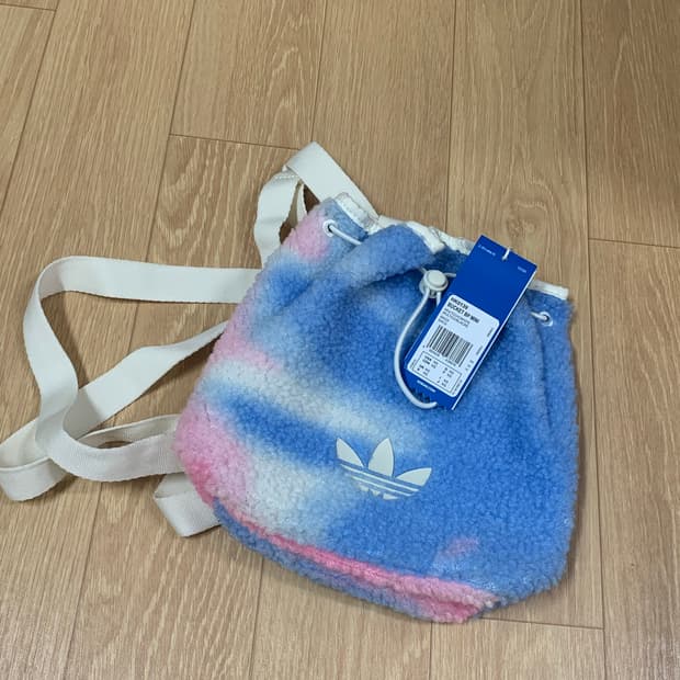 아디다스 쉐르파 미니 버킷백