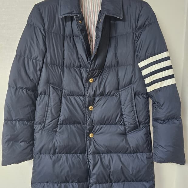 톰브라운 23fw 사선완장 다운 패딩 코트(최상급/오케이몰정품)