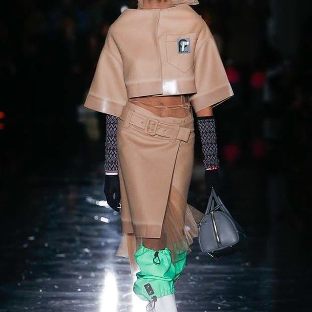 프라다 18f/w 레디 투 웨어 컬렉션 스커트