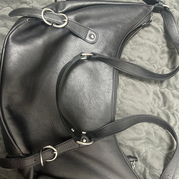 해칭룸 레더 크로스백 