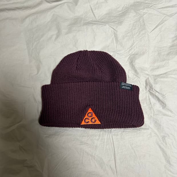 나이키 acg 비니 버건디