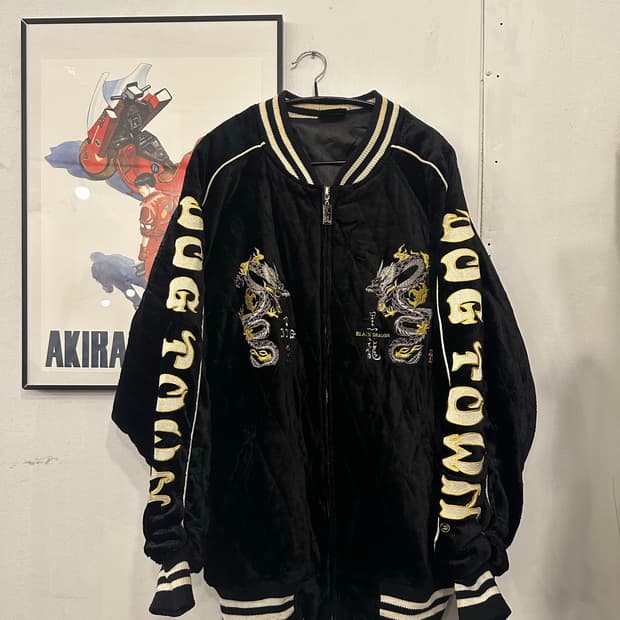 XL)독타운 벨벳 수베니어 자켓