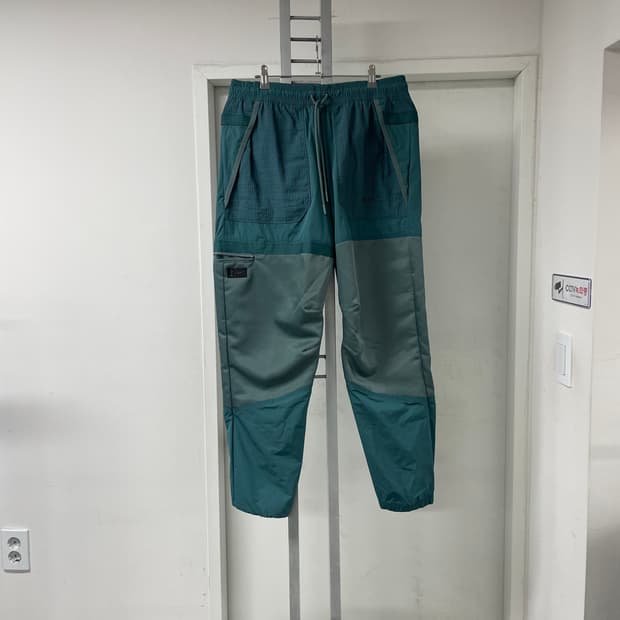 나이키 토트넘 팬츠 L