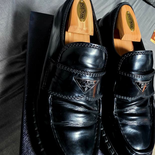 프라다 초콜릿 브러시드 가죽로퍼(가격다운)