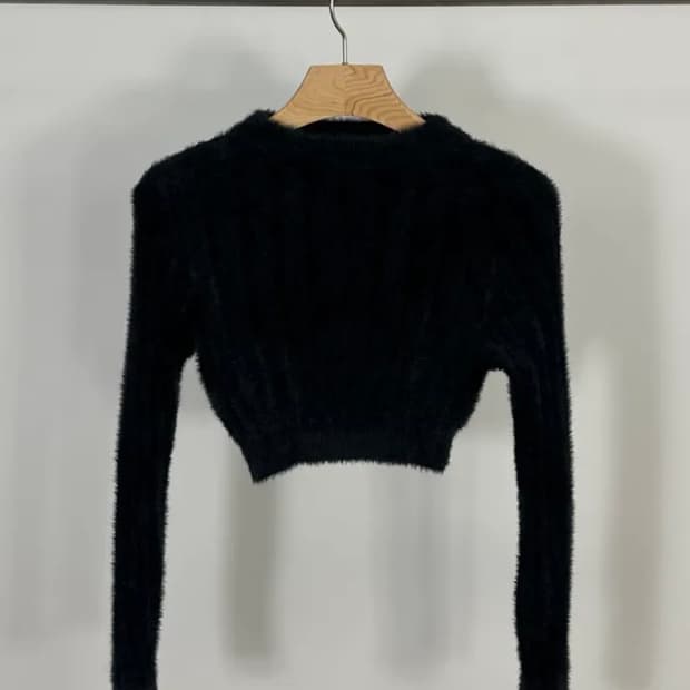 블랙 앙고라 골지 크롭 니트