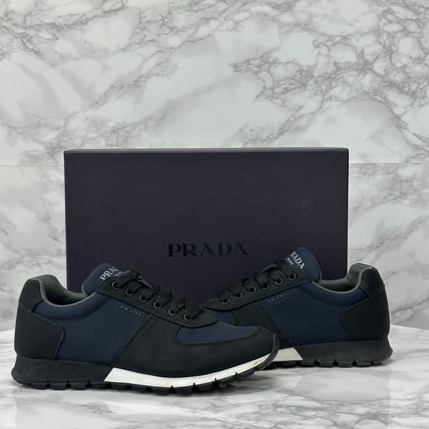 (7.5) 프라다 레터링 스니커즈 블랙/네이비