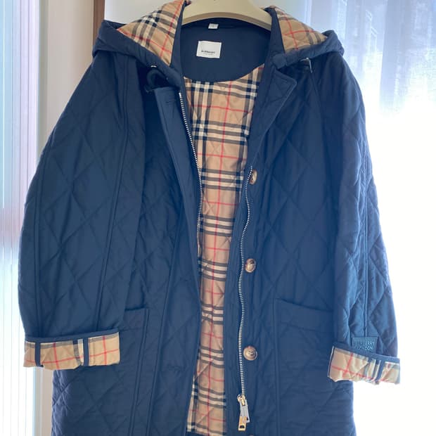 버버리 퀼팅 후드코트 네이비