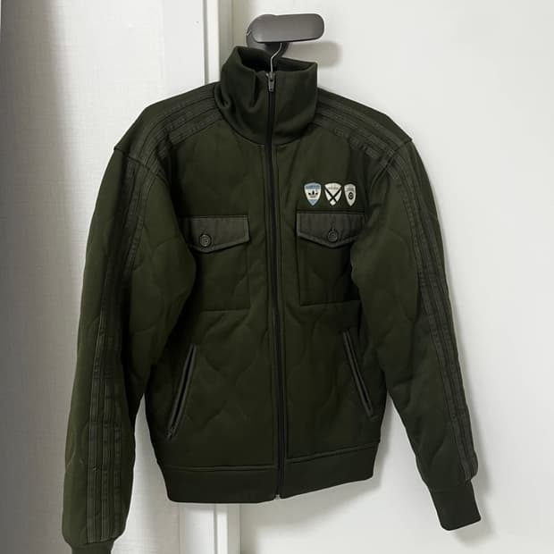 아디다스 퀄티드 패딩 