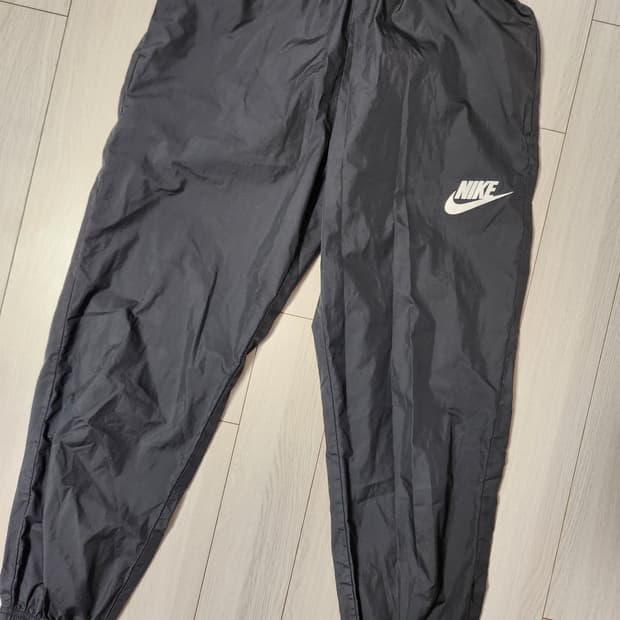 나이키 트레이닝 우븐 팬츠 AR2812-010 사이즈s

사용감 외에 오