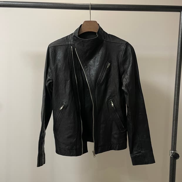 (46) eduardo 사선 지퍼 락시크 양가죽 자켓