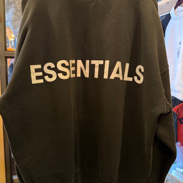 에센셜 피어오브갓 맨투맨