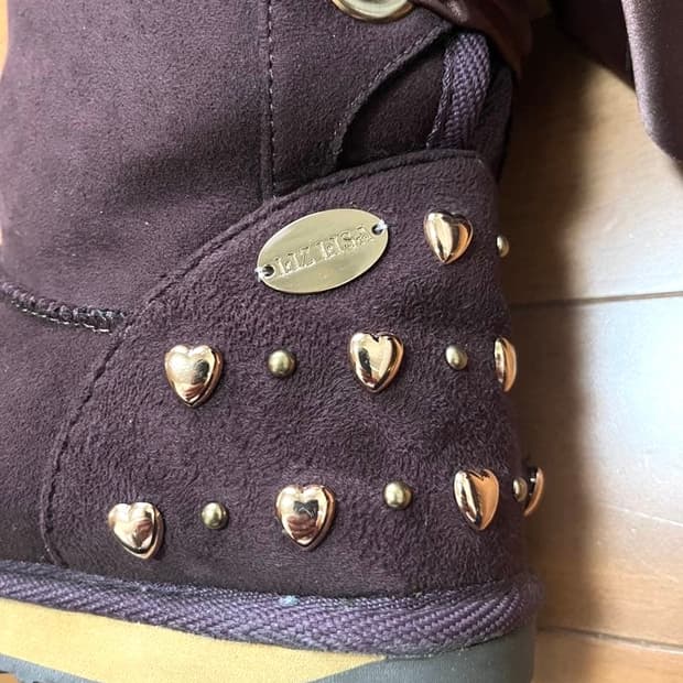 리즈리사 퍼플 무스탕 리본 하트참 부츠