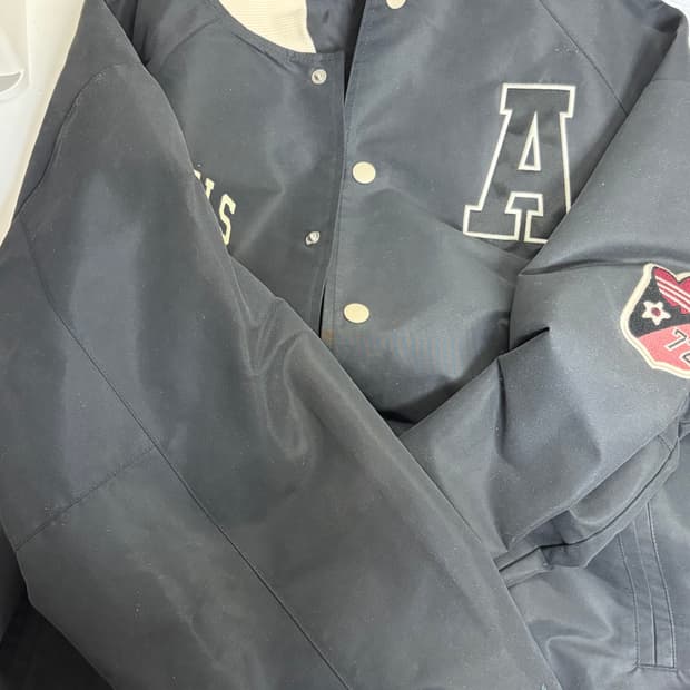 아디다스 봄버자켓 팝니다